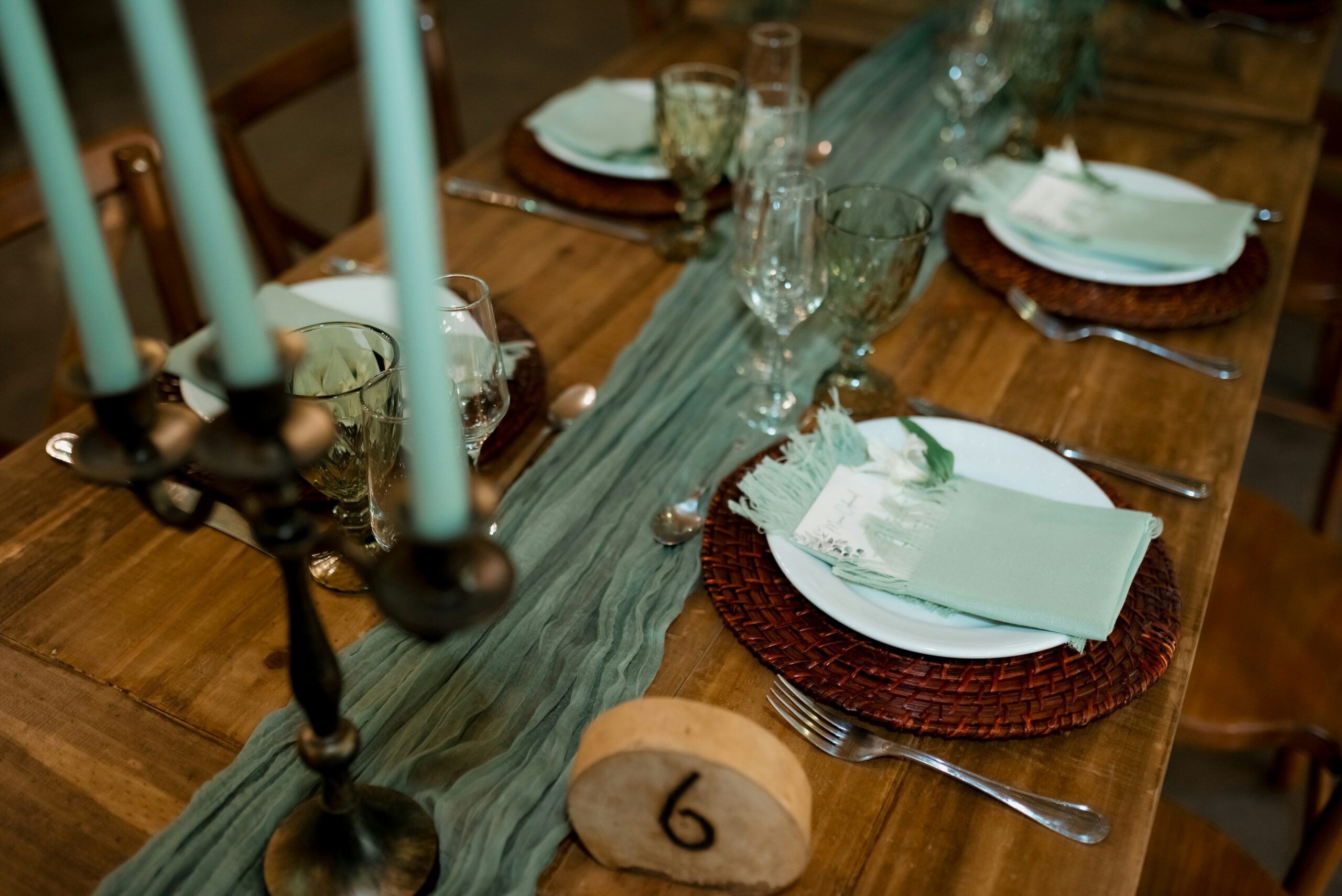 4 seater dining table